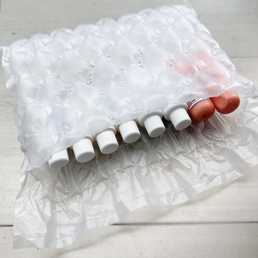 強力氣泡袋包裝小型保養品,防震抗壓避免損壞